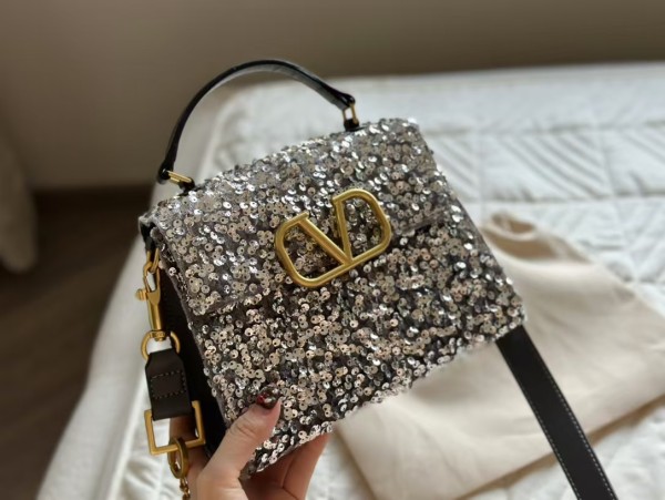 VALENTINO BAG 23CM
