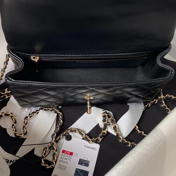 CHANEL 20CM