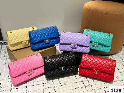 CHANEL 26CM