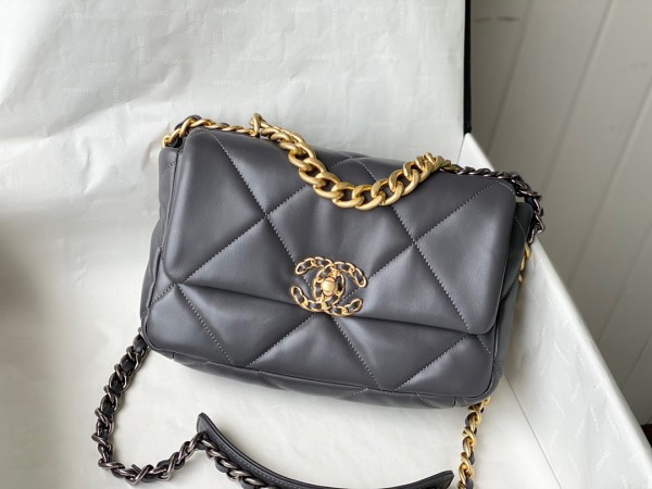 CHANEL 26CM