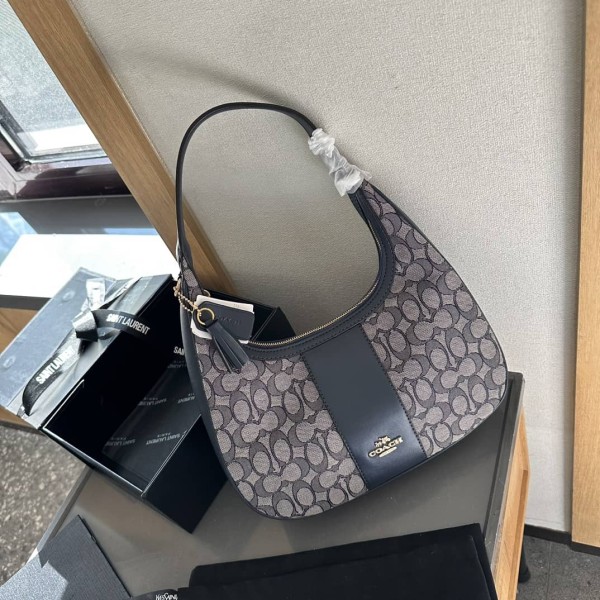 COACH 28CM