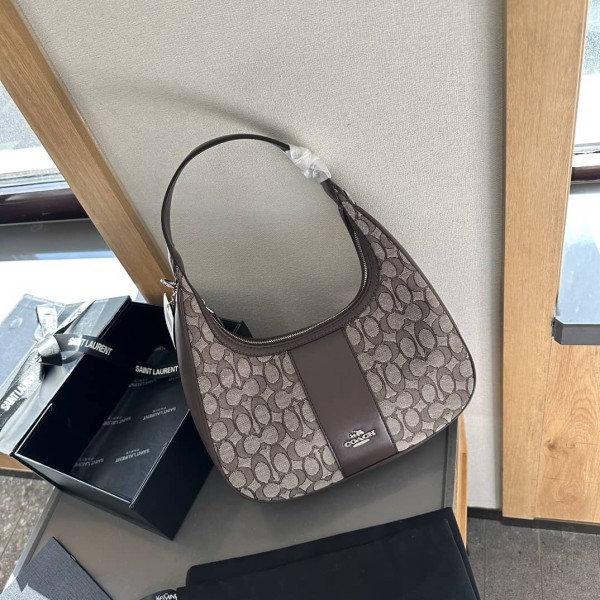 COACH 28CM