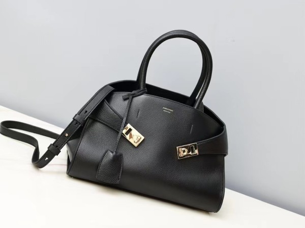 FERRAGAMO 32CM
