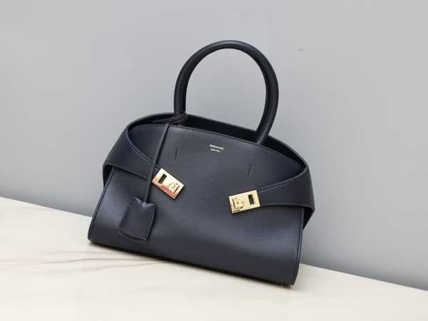 FERRAGAMO 32CM