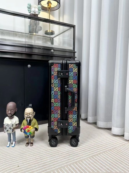 GUCCI 20 