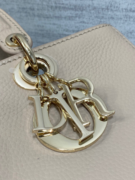 DIOR 30CM
