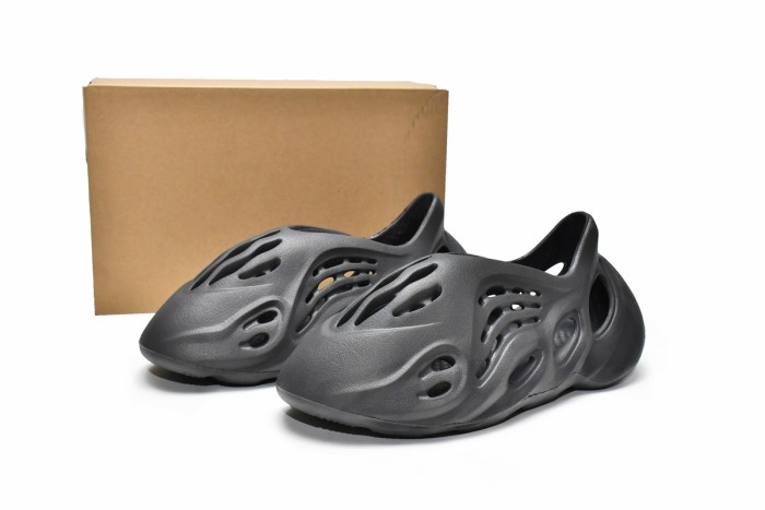 PK GOD adidas originals Yeezy Foam Runner Onyx HP8739