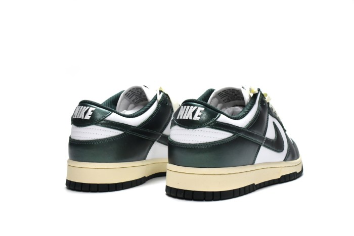 Special Nike Dunk Low Vintage Green DQ8580-100