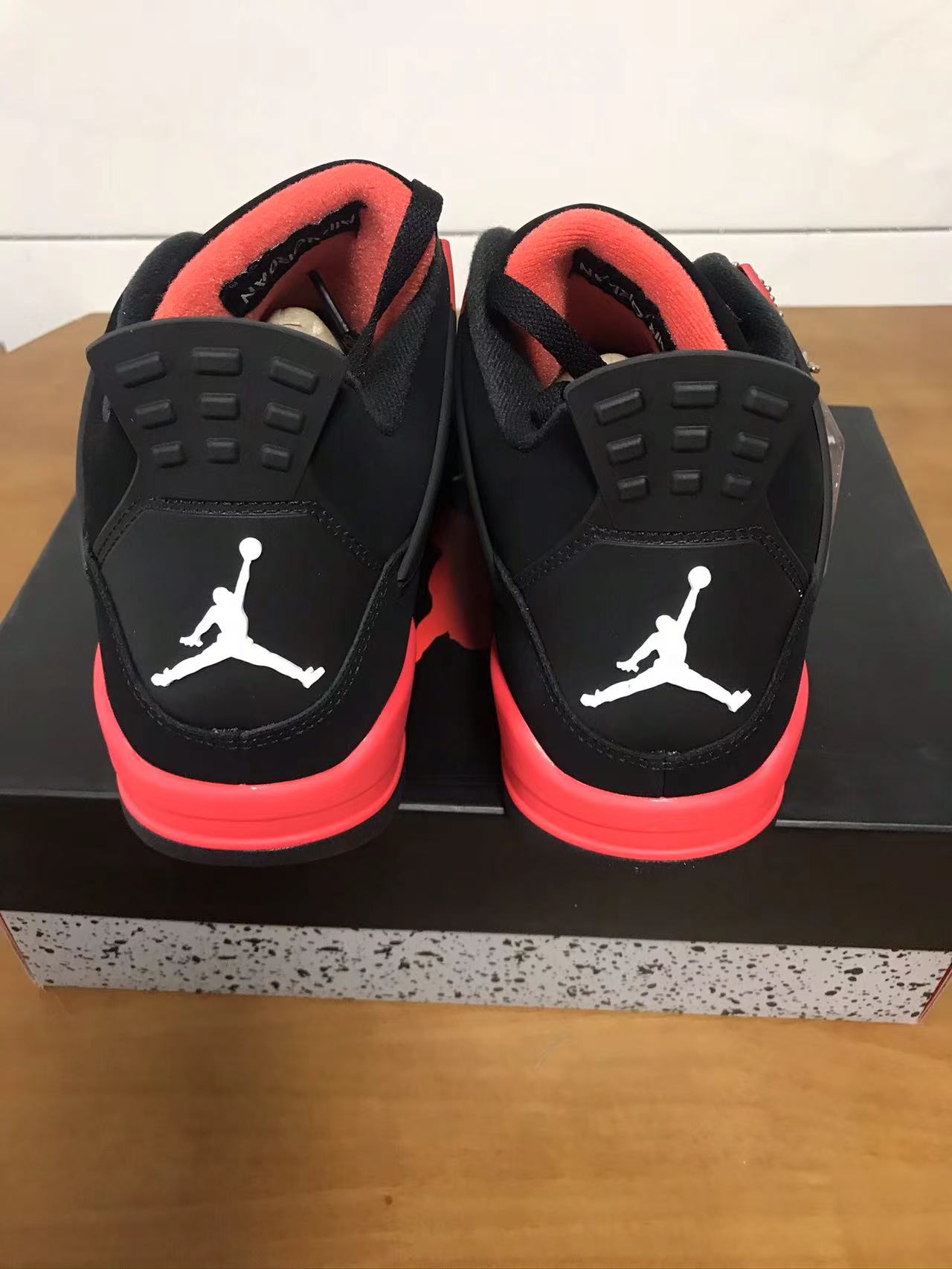 mangomeee,replica jordan 4,best fake sneaker