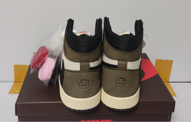 QC of LJR Air Jordan 1 Retro High Travis Scott CD4487-100