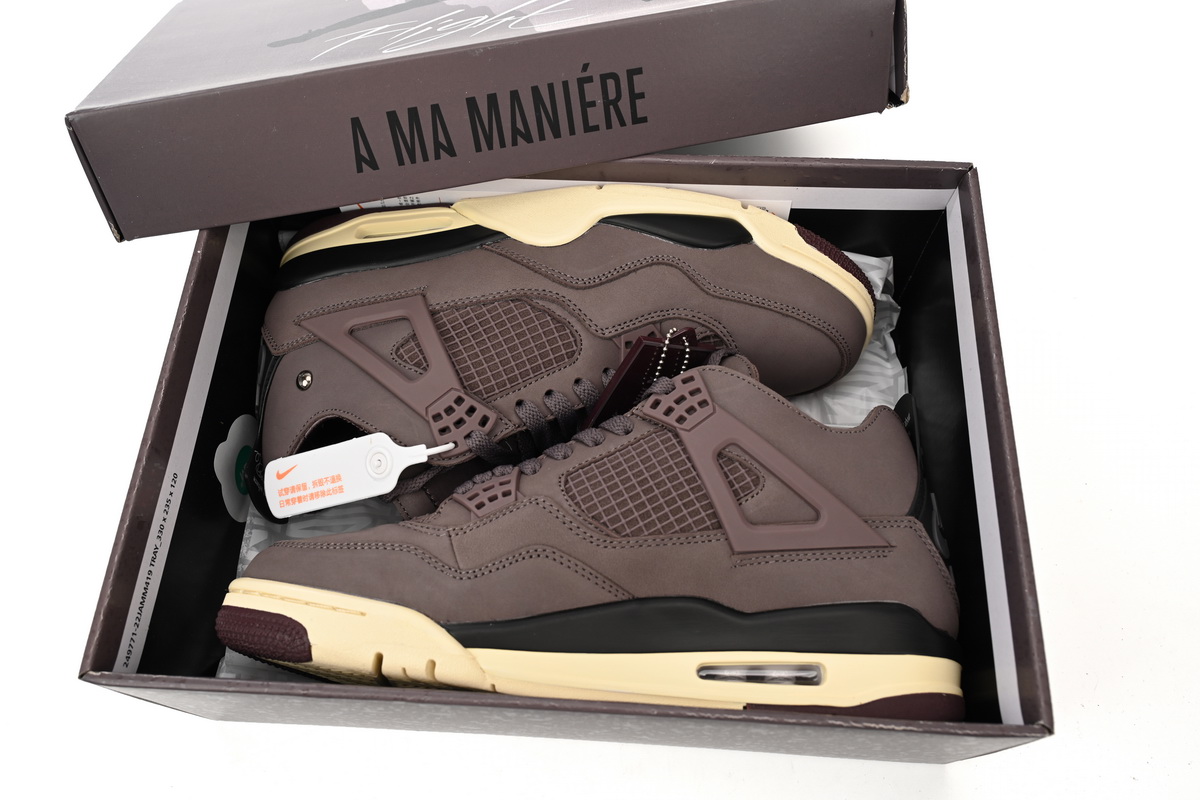 Reps Jordan 4 in the box