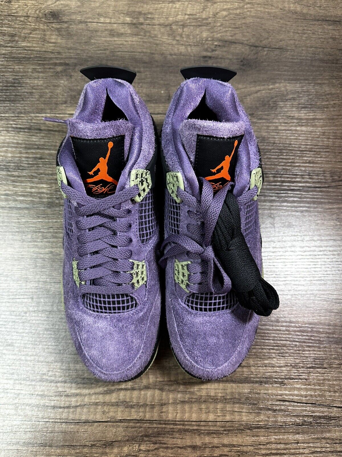 Reps Jordan 4 front