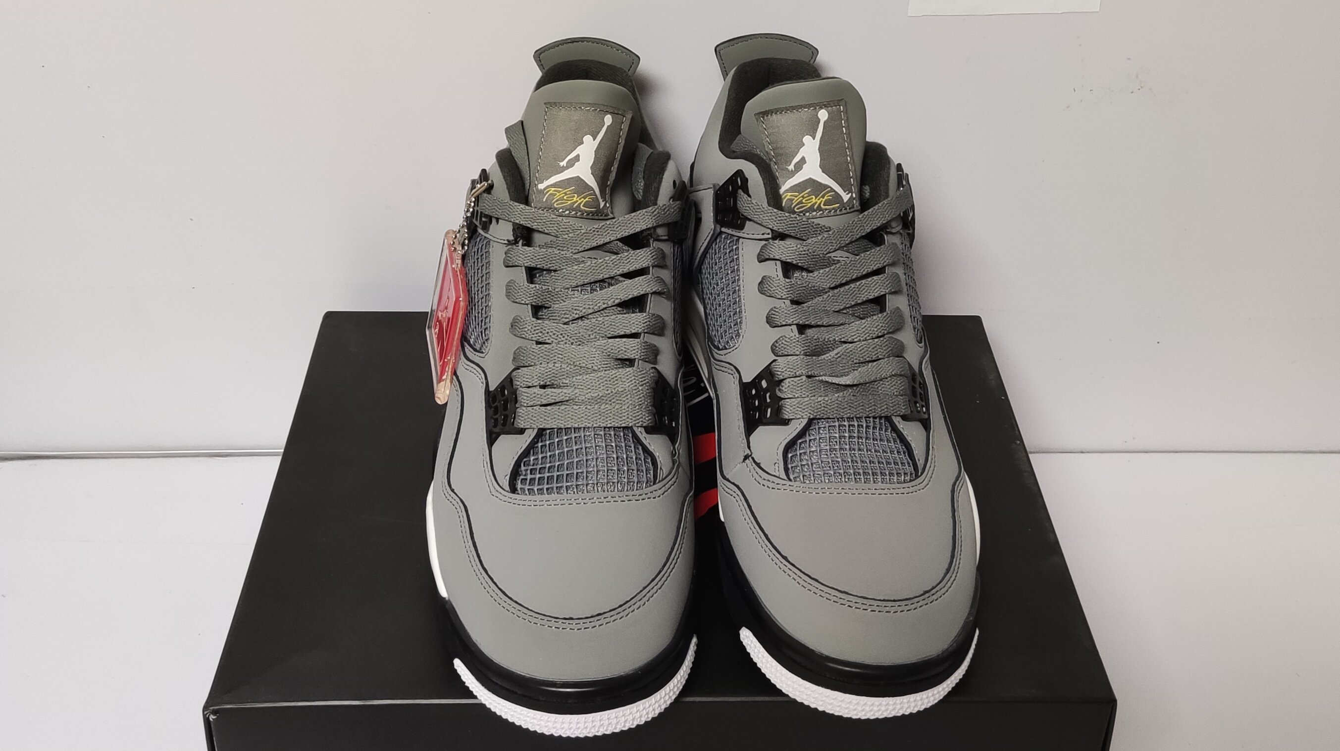 Reps Jordan 4 front