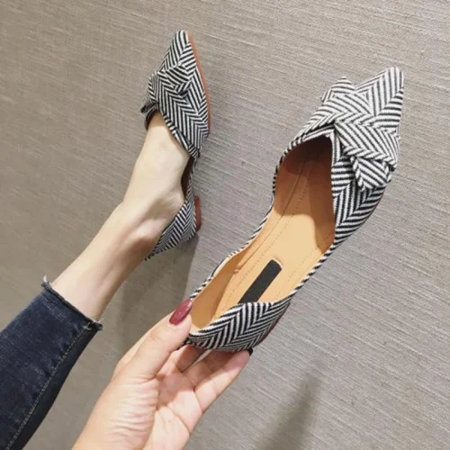 Pointed toe Slip-on Shoes Elegant