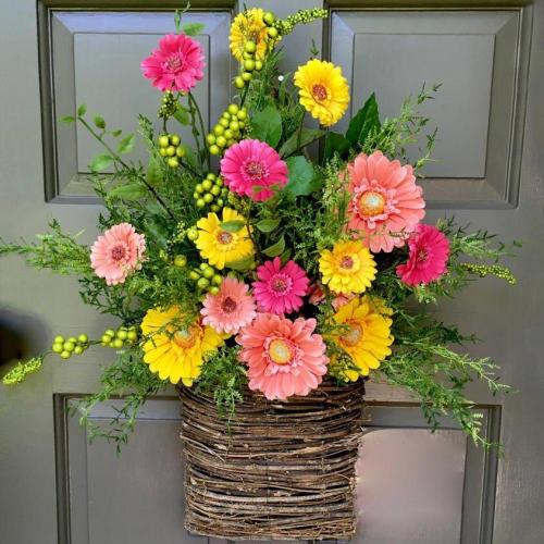 Gerbera daisy door basket-The flowerpot door wreath is unique!
