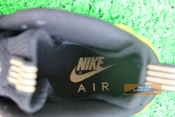 Nike Air Foamposite One “Metallic Gold”