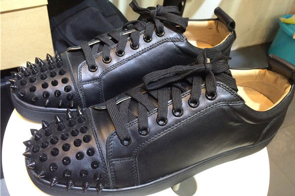 Super Max Perfect Christian Louboutin Leather Louis Junior Spikes Flat Sneakers Black(with receipt)