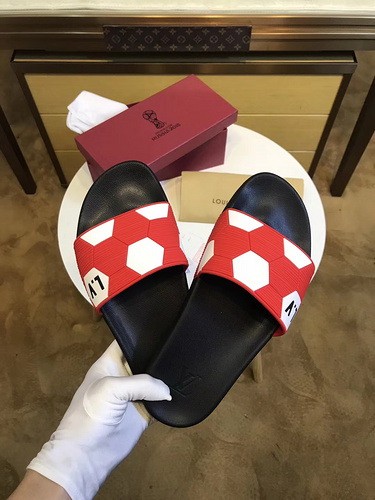 LV men slippers AAA-290(38-45)