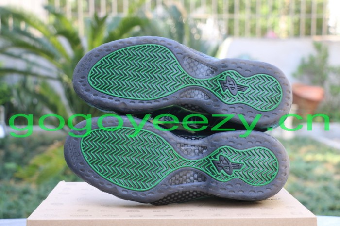 Nike Air Foamposite One “Metallic Green”