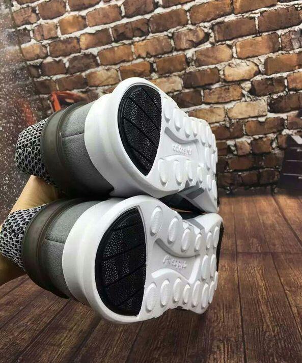 AD items-085