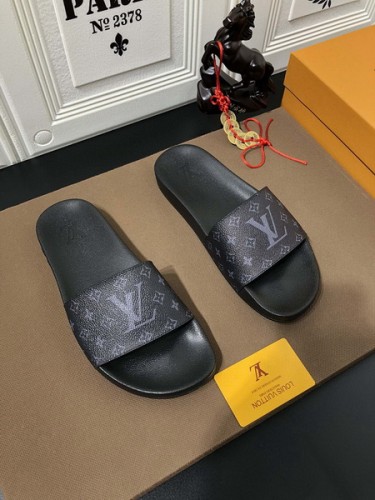 LV women slippers AAA-076