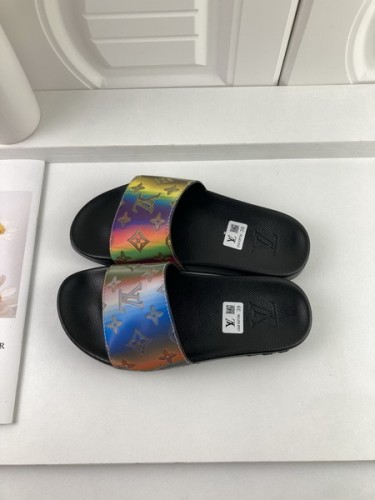LV women slippers AAA-348