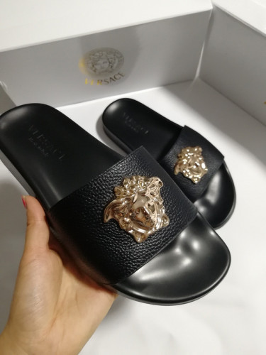 Versace women slippers AAA-063