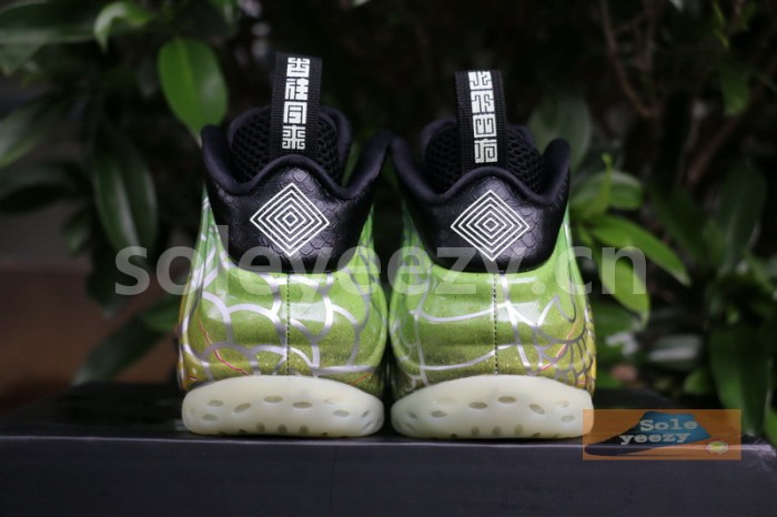 Authentic Nike Air Foamposite One “Green Strike”