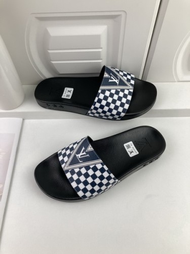 LV men slippers AAA-1109