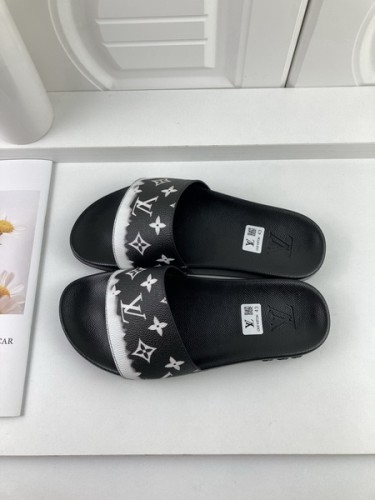 LV men slippers AAA-1117