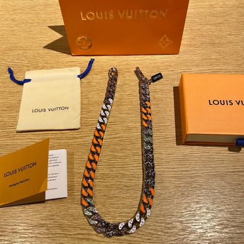 LV Necklace-054