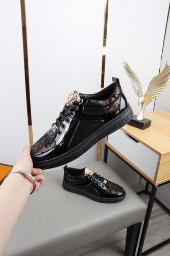 Versace Men Shoes 1：1 Quality-339
