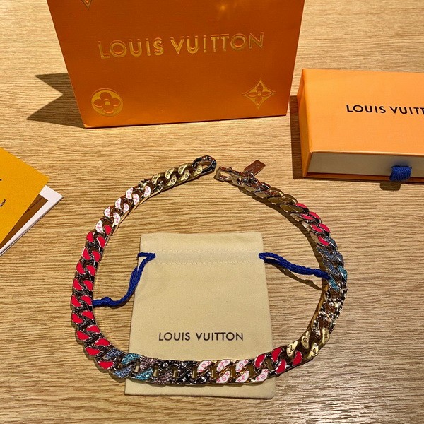 LV Necklace-062