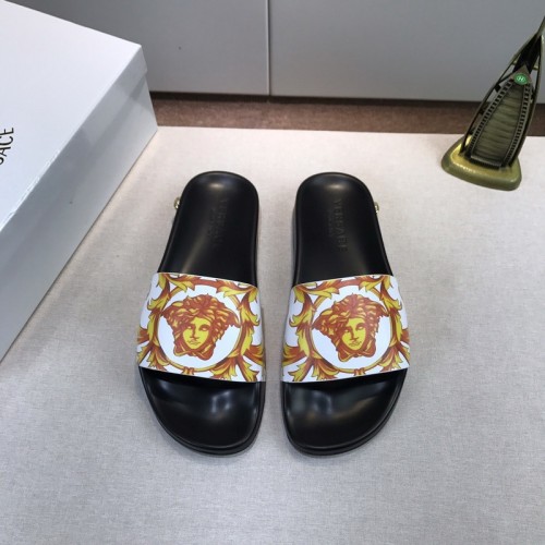 Versace men slippers AAA-143(38-45)