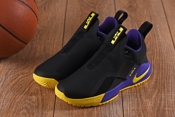 Nike LeBron James 11 shoes-004