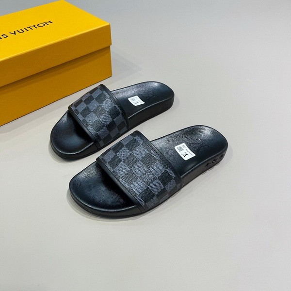 LV men slippers AAA-896