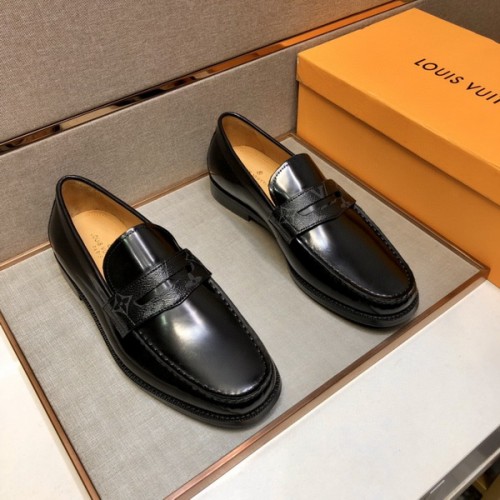 LV Men shoes 1：1 quality-4044