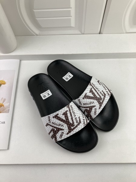 LV men slippers AAA-1152