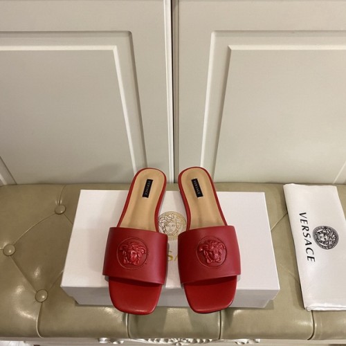 Versace women slippers AAA-074