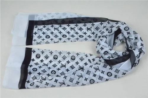 LV Silk Scarf AAA-193
