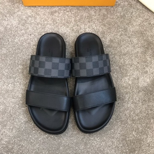 LV men slippers AAA-501