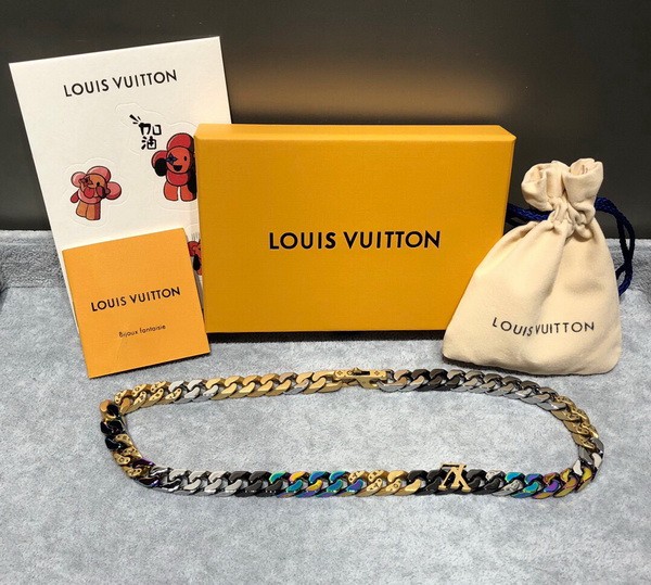LV Necklace-040