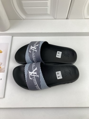 LV men slippers AAA-1151
