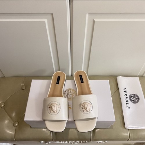 Versace women slippers AAA-073