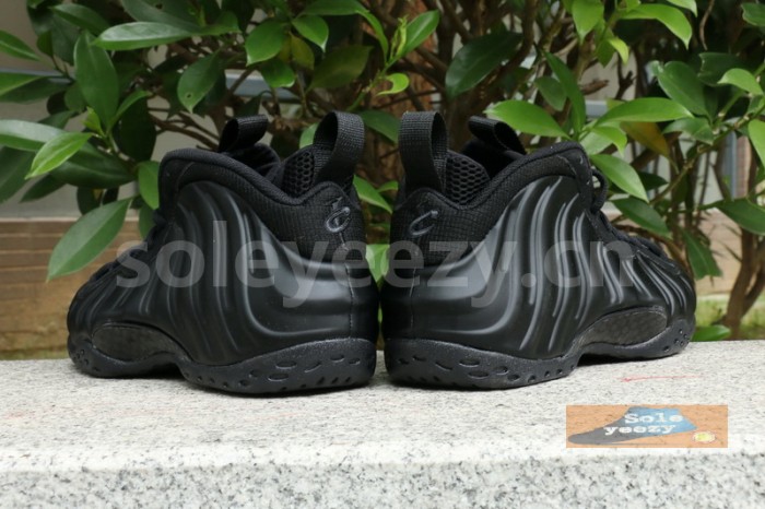 Authentic Nike Air Foamposite One “Anthracite”