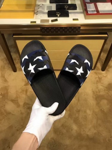 VT Men slippers AAA-039