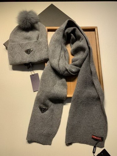 Prada Wool Cap Scarf AAA-091