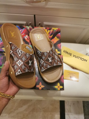 LV women Sandals 1：1 Quality-189