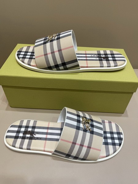 Burberry men slippers AAA-045
