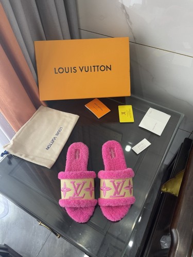 LV women Sandals 1：1 Quality-372